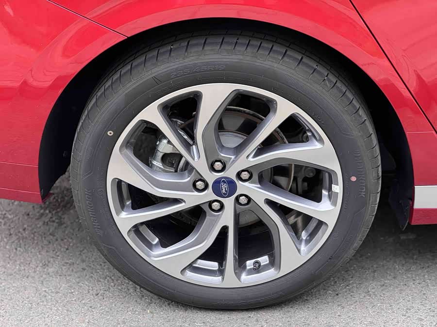 Ford Mondeo 2024 car image #15