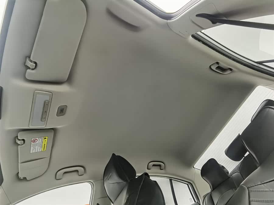 Roewe i5 2020 car image #15