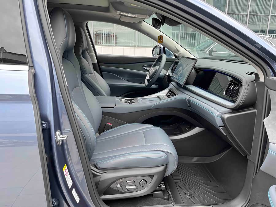 BYD Sea Lion 07 DM-i 2025 car image #15