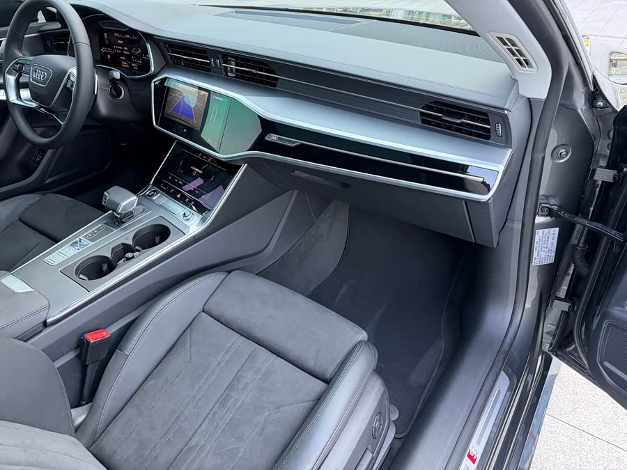 Audi A7 2022 car image #15