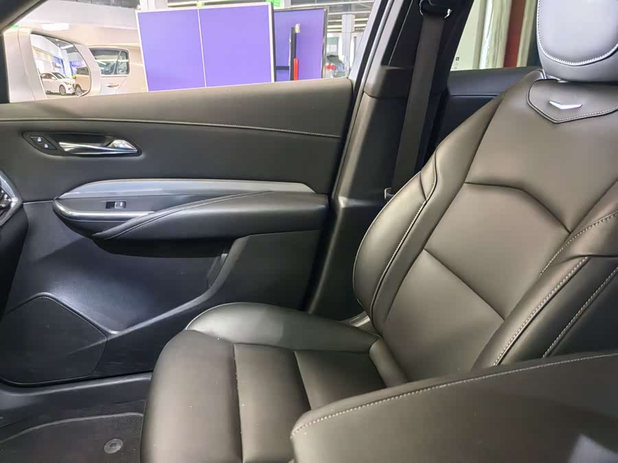 2020 car image #15