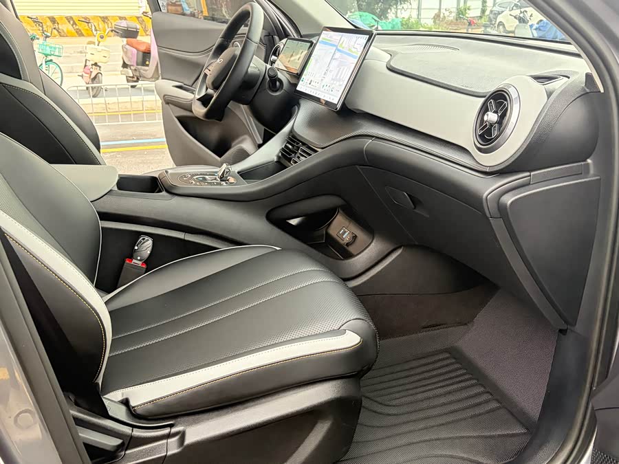 BYD Sea Lion 05 DM-i 2025 #15 BYD Sea Lion 05 DM-i 2025 car image #15