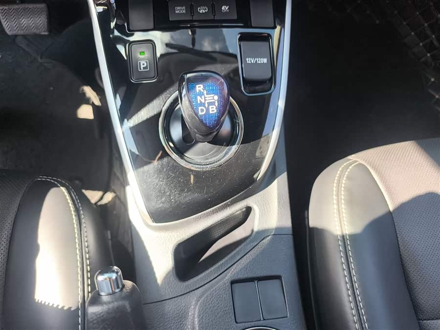 Toyota Corolla Hybird E+ 2022 immagine di auto #15