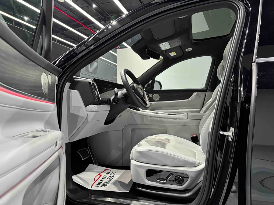 2025 car image #15