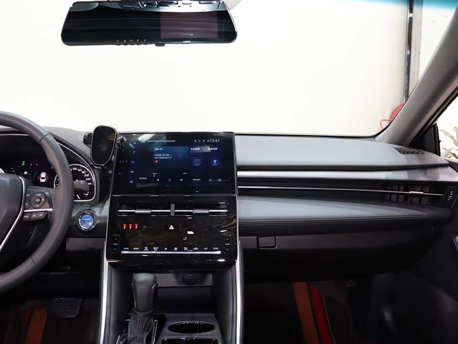 Toyota Avalon 2021 car image #15