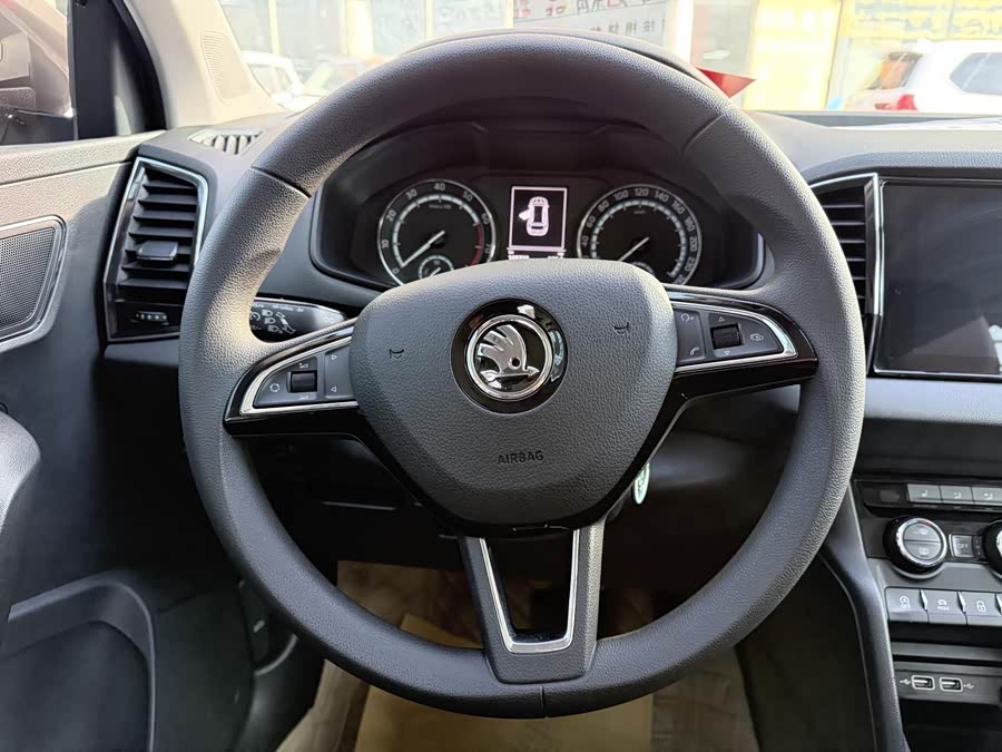 Skoda Karoq 2020 car image #15