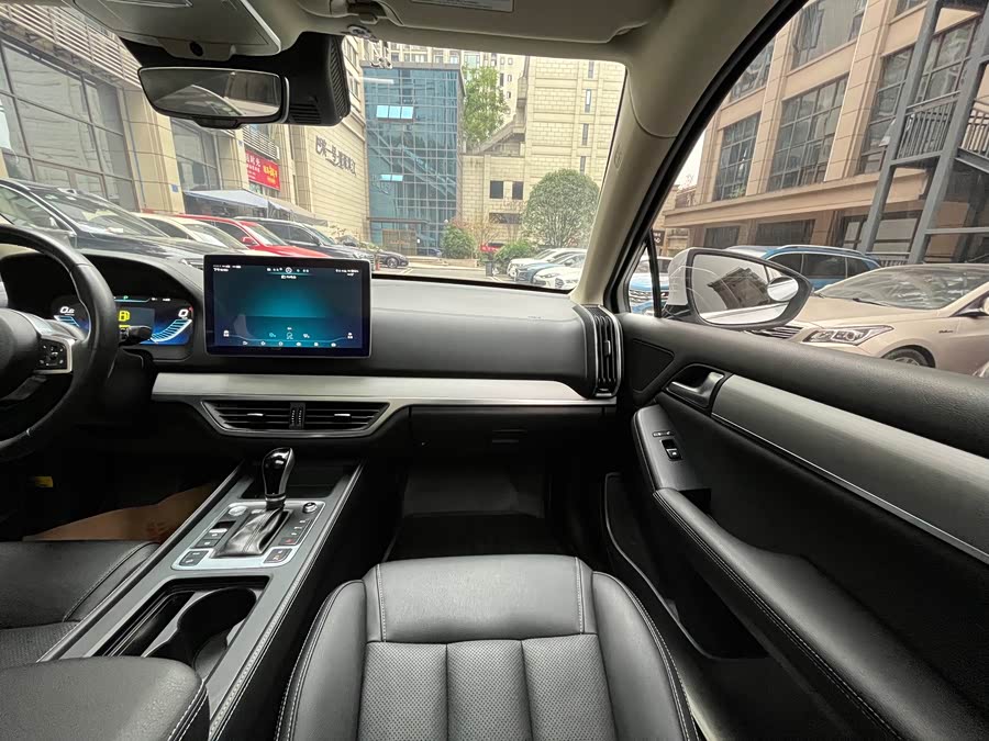 BYD Tang 2019 #15 BYD Tang 2019 car image #15