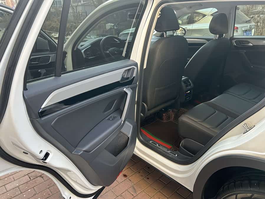 Volkswagen Tayron 2022 immagine di auto #15