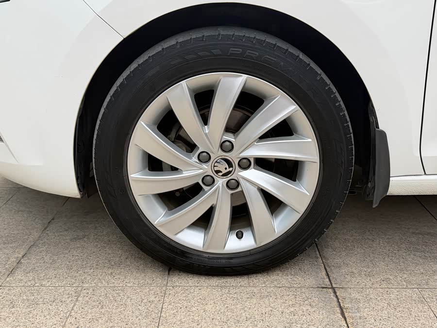 Skoda Rapid 2019 #15 Skoda Rapid 2019 car image #15