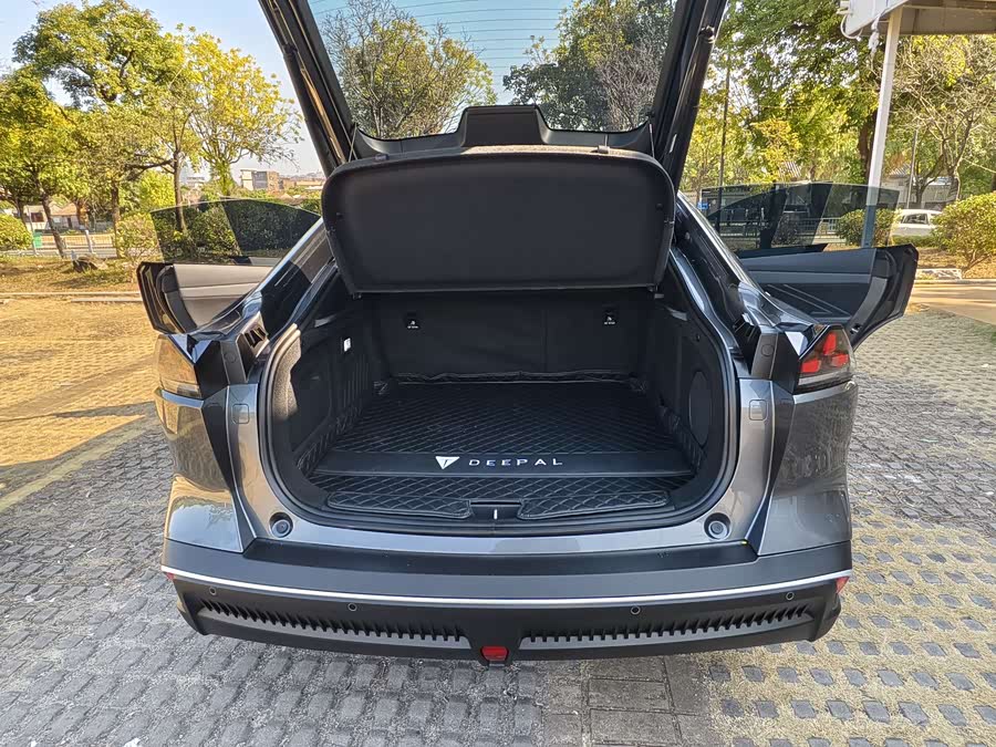 Deepal SL03 2024 #15 Deepal SL03 2024 car image #15