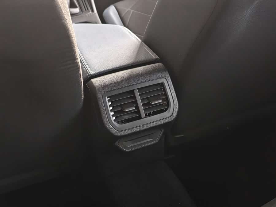 Volkswagen Lavida 2023 car image #15