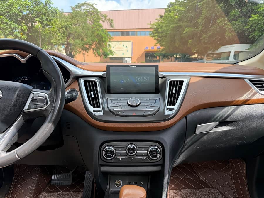 Soueast DX7 2017 car image #15