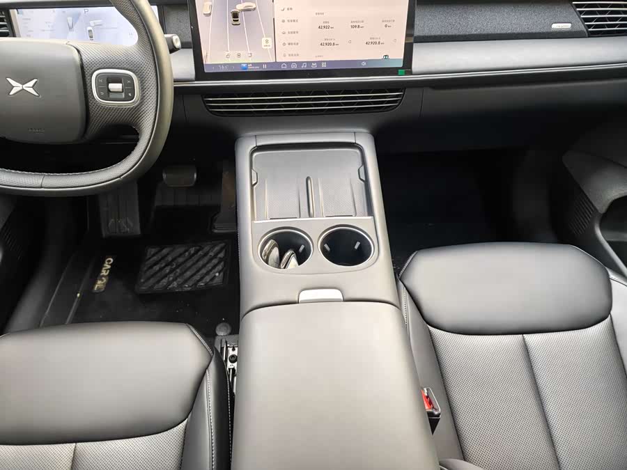 Xpeng G6 2024 صورة سيارة #15