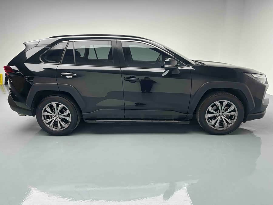 Toyota RAV4 2023 car image #15