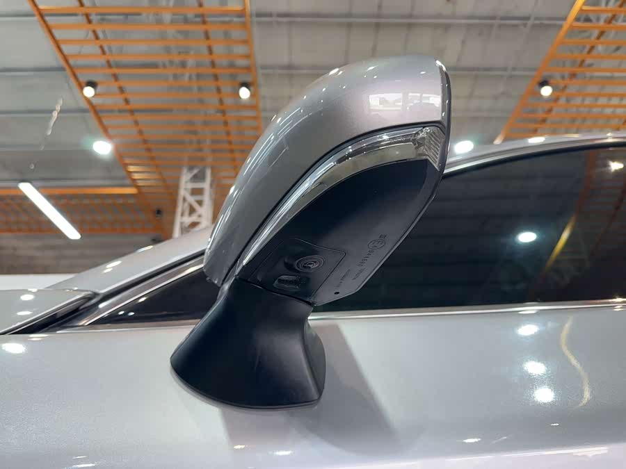 Toyota Avalon 2019 car image #15