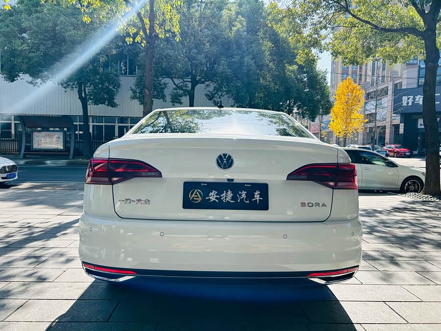 Volkswagen Bora 2021 car image #15