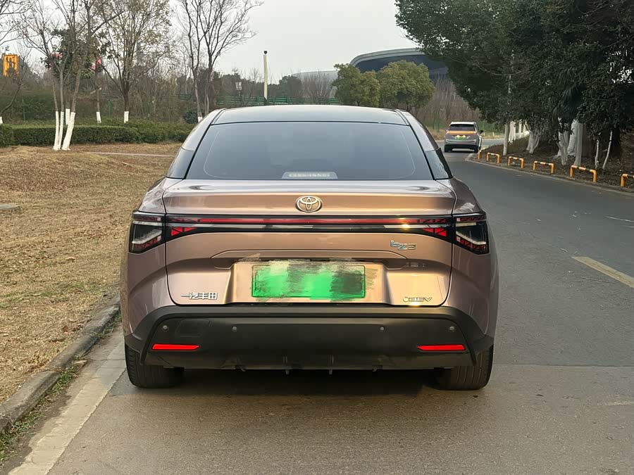 Toyota bZ3 2023 #15 Toyota bZ3 2023 immagine di auto #15