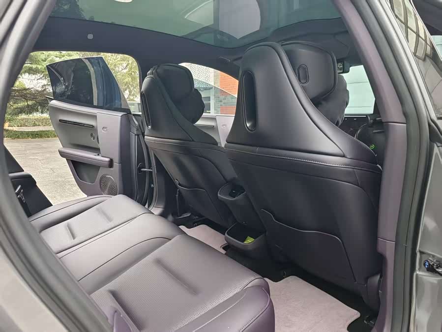 阿维塔 阿维塔06 2025 汽车图片 #15