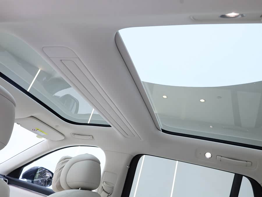 2025 car image #15