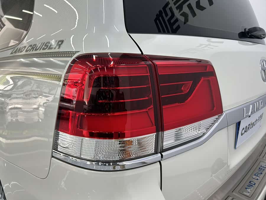 Toyota Land Cruiser 2019 #15 Toyota Land Cruiser 2019 car image #15