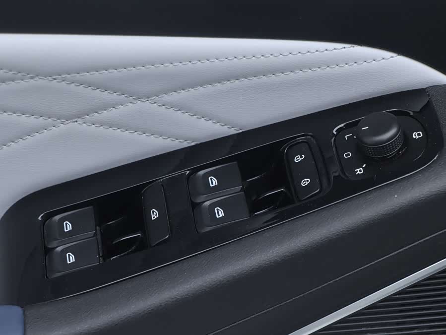 GEELY Emgrand 2022 car image #15