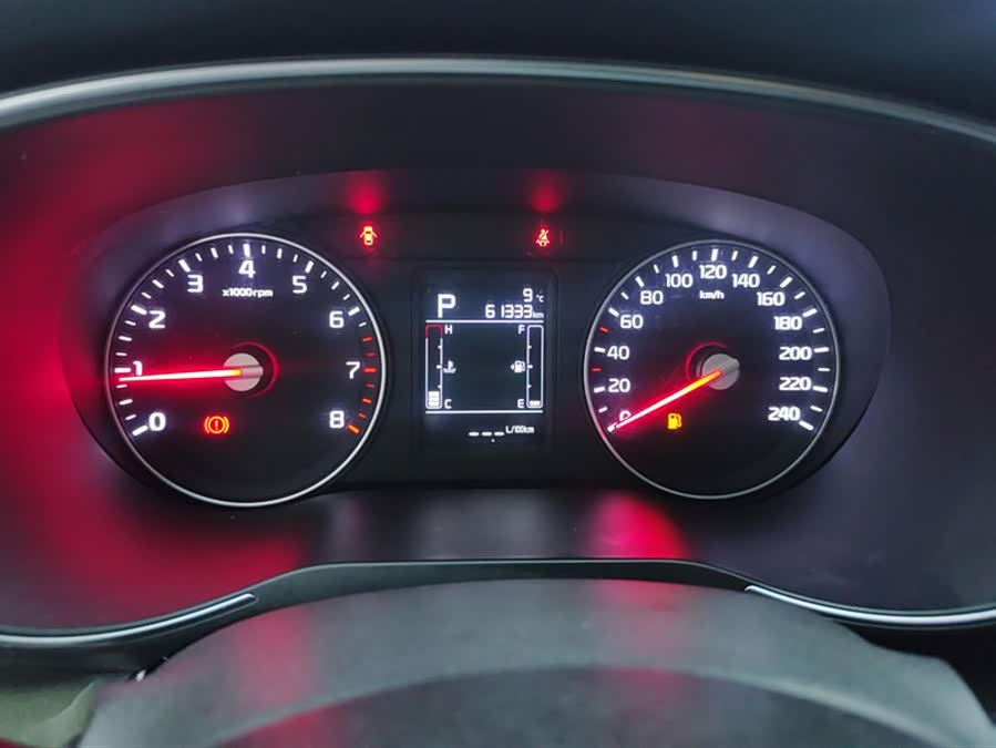 Kia Stonic 2016 imagen de coche #15