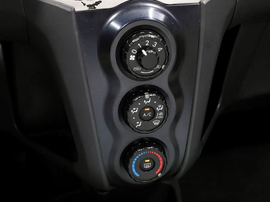 Toyota Yaris 2013 #15 Toyota Yaris 2013 car image #15