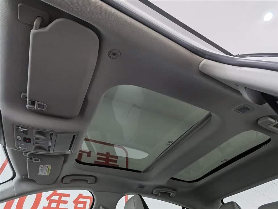 Ford Mondeo 2022 car image #15