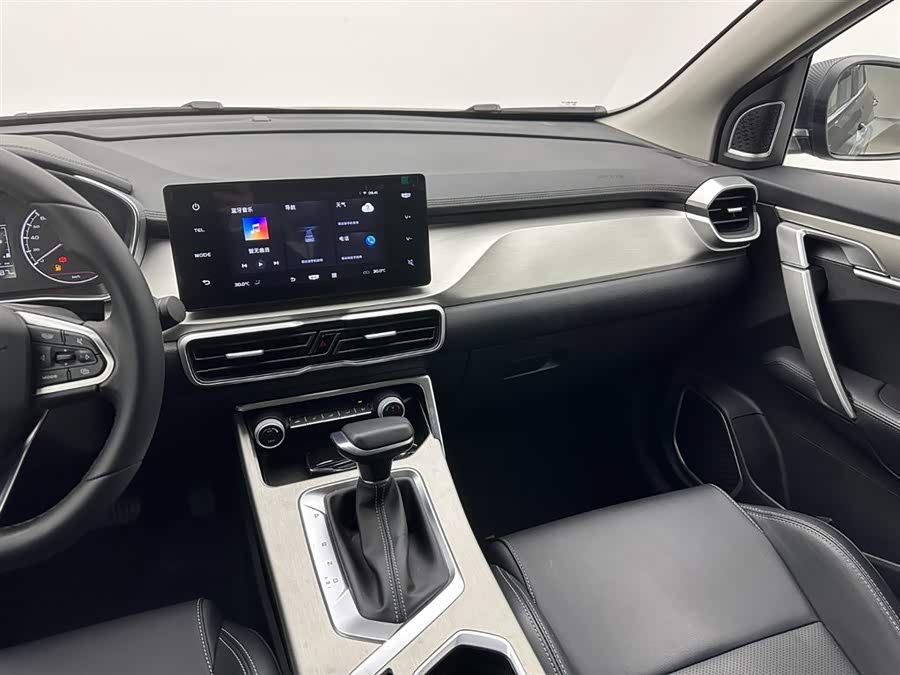 GEELY Coolray 2025 car image #15