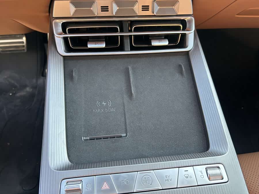 BYD HanL 2025 car image #15