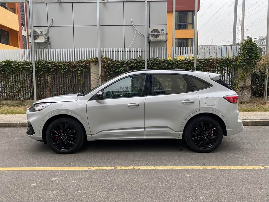 Ford Escape 2023 immagine di auto #15