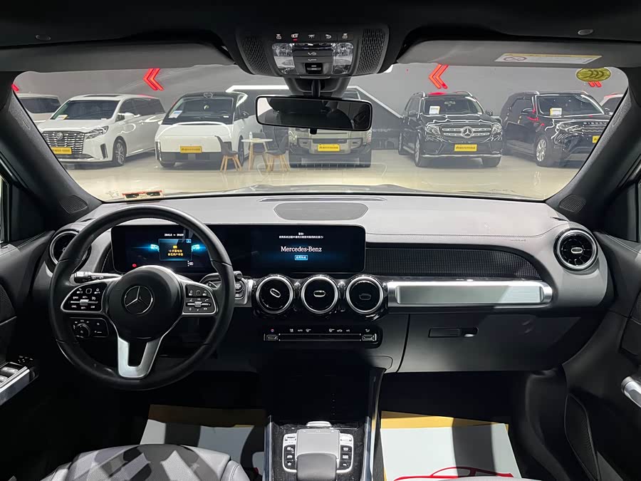 Mercedes-Benz GLB Class 2020 car image #15