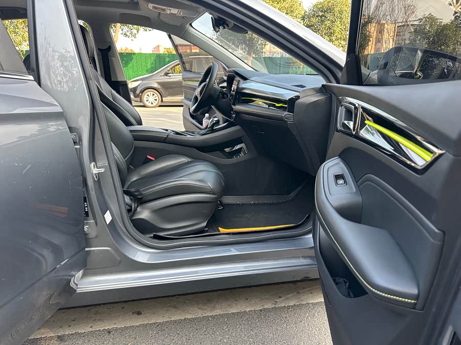 Roewe i5 2021 car image #15