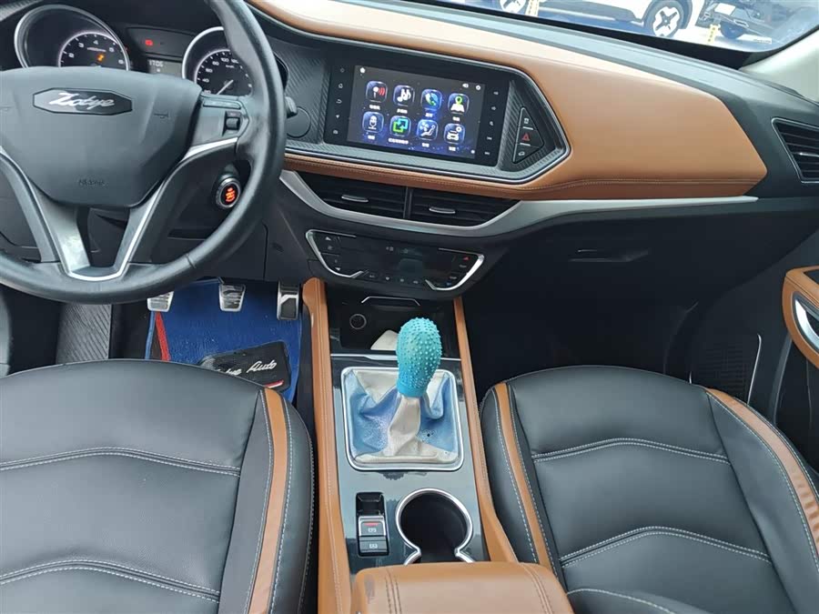 众泰 众泰T300 2018 汽车图片 #15