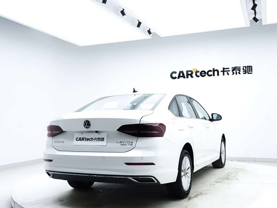 Volkswagen Lavida 2021 car image #15