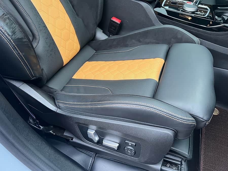 BMW X4 M 2023 car image #15