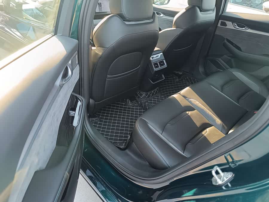 GEELY Preface 2023 car image #15