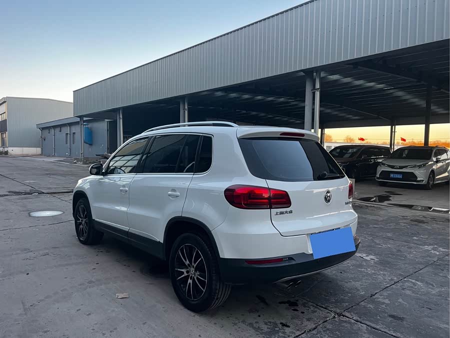 Volkswagen Tiguan 2015 car image #15