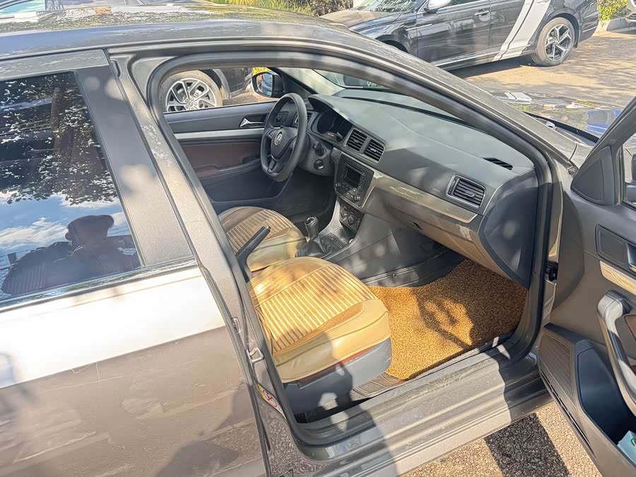 Volkswagen Lavida 2014 car image #15