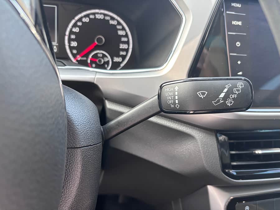 Volkswagen T-Cross 2020 car image #15