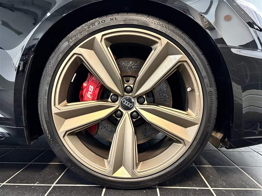 Audi RS 4 2023 immagine di auto #15