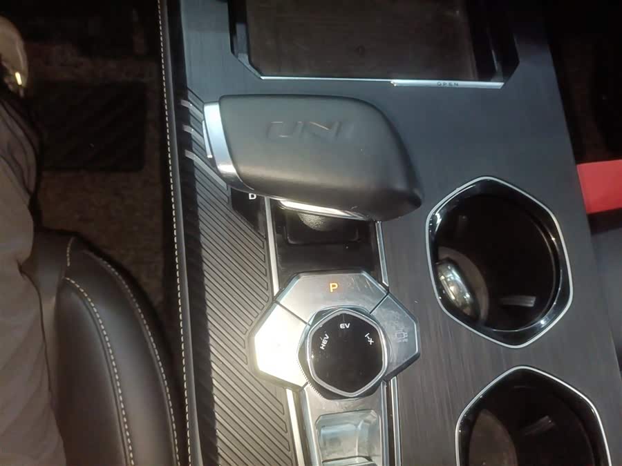 Changan UNI-K iDD 2023 car image #15
