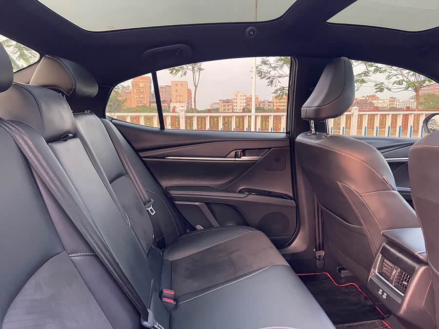 Toyota Camry 2024 immagine di auto #15