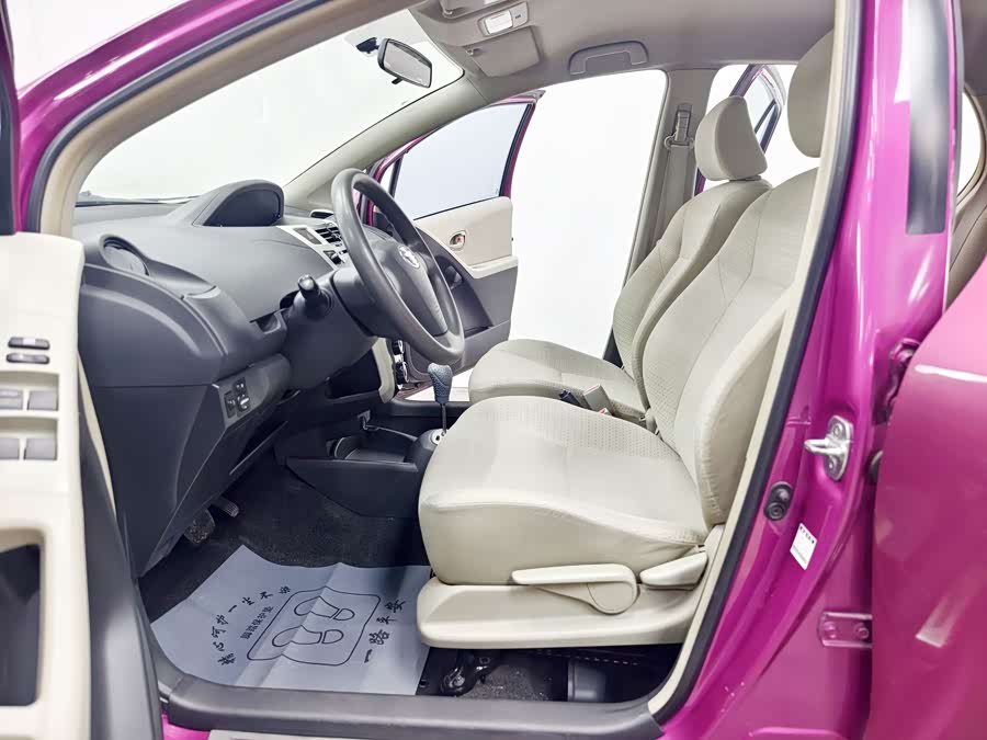 Toyota Yaris 2011 imagem de carro #15