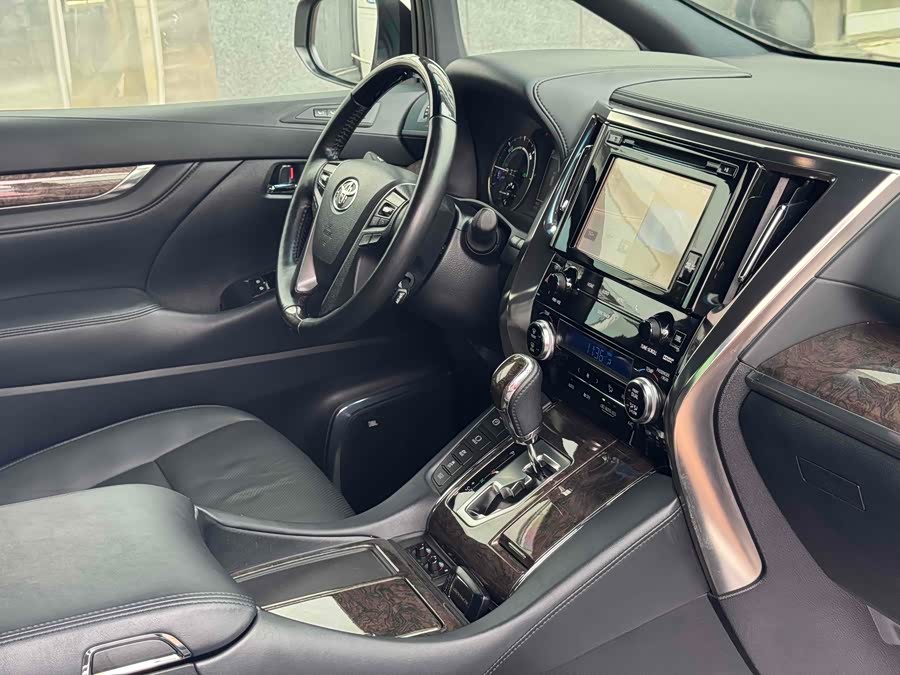 Toyota Alphard 2019 #15 Toyota Alphard 2019 car image #15