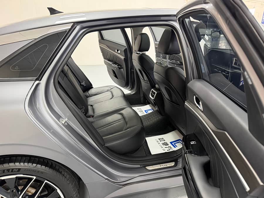 Kia K5 2021 car image #15