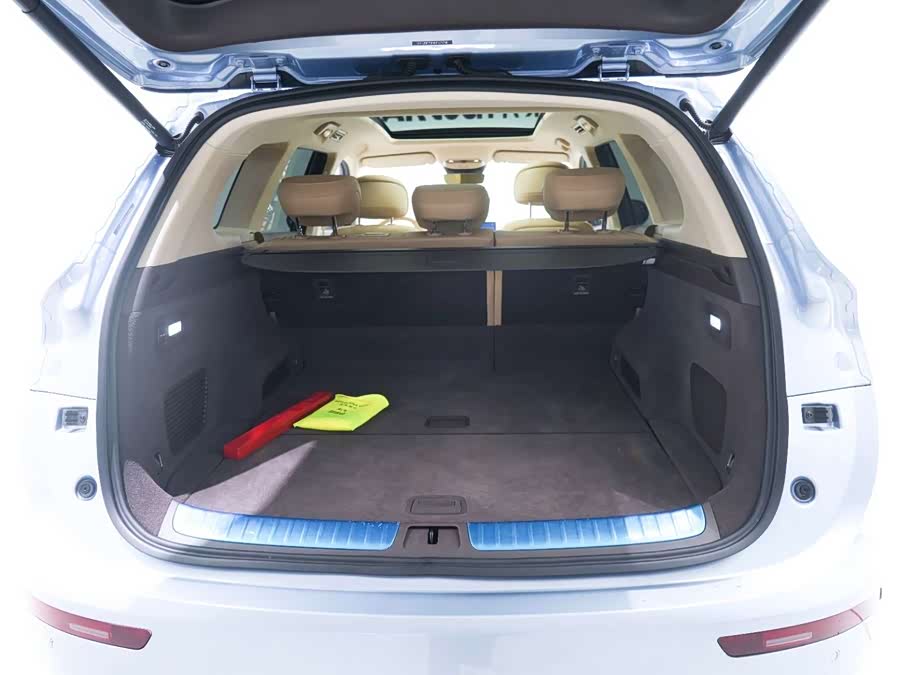 2023 car image #15