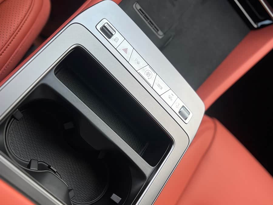 BYD Tang L 2025 #15 BYD Tang L 2025 car image #15