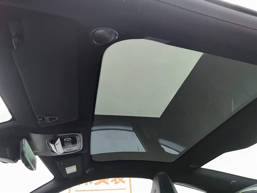 哪吒汽车 哪吒GT 2023 汽车图片 #15