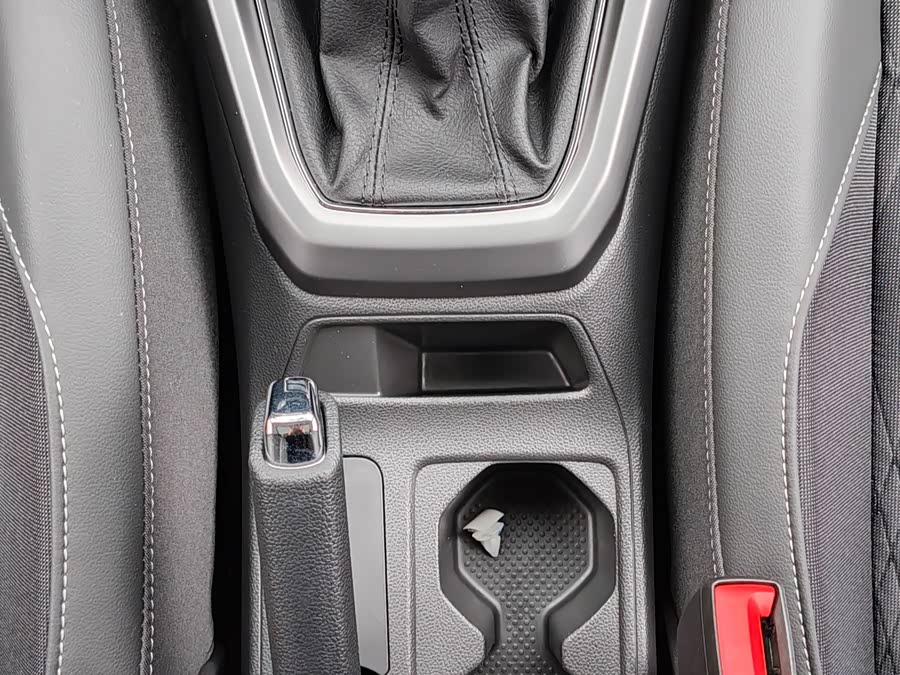 Volkswagen T-Cross 2021 #15 Volkswagen T-Cross 2021 car image #15